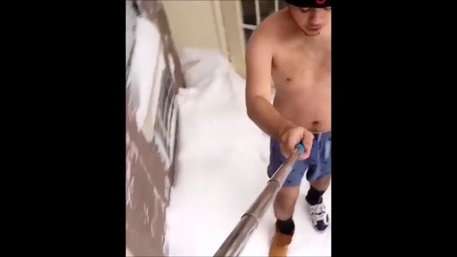 Les meilleurs plongeons dans la neige - Compilation Snow Challenge pendant la tempête de Neige