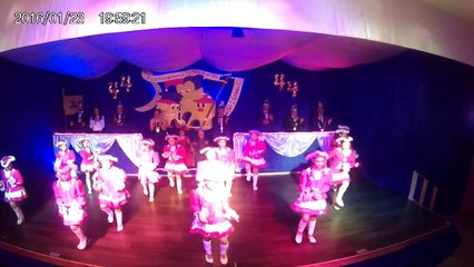 Kindergarde mit Danke an dem Trainer 2016