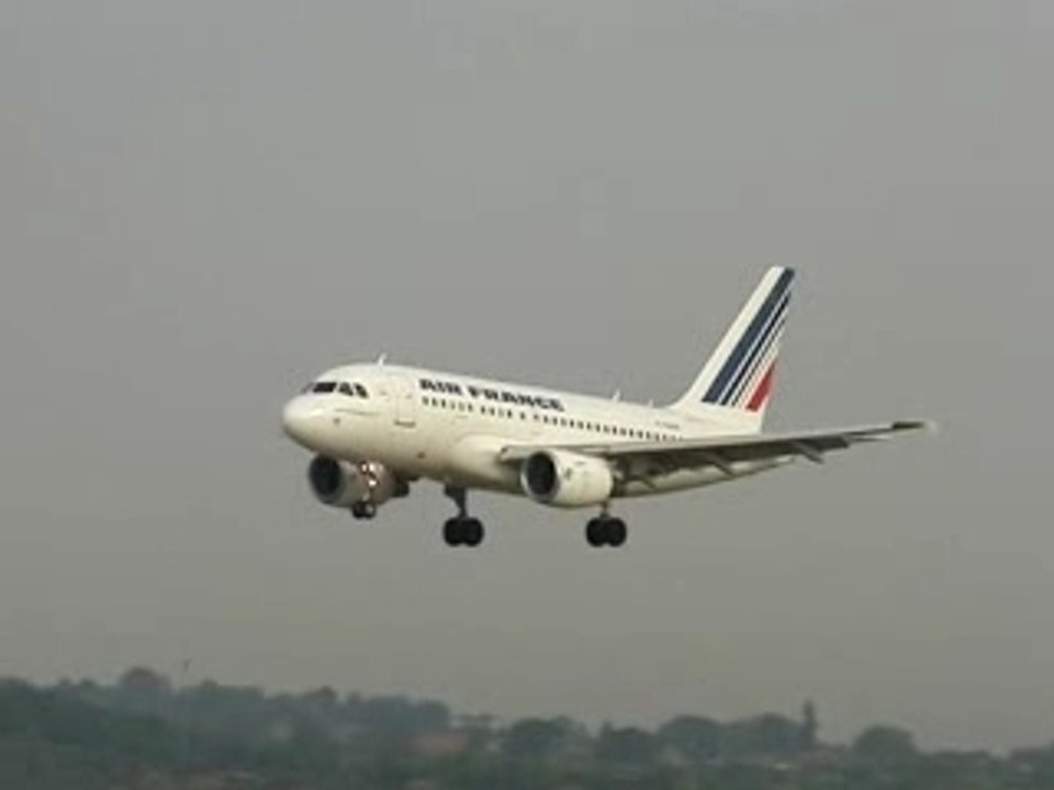 A318