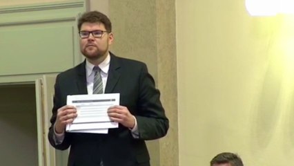 Grbin Staziću: "Je li ovo prezentacija?"