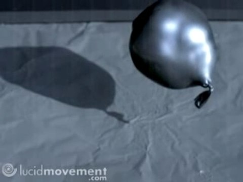 Rebonds Ballon D'Eau Au Ralenti 1