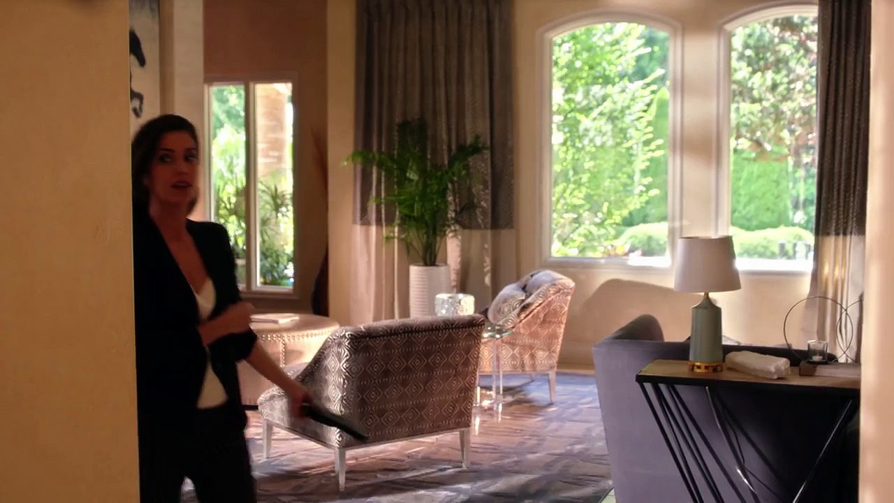 Devious Maids: Marisol Snoops in Front of Jesse (S3, E11) | Lifetime