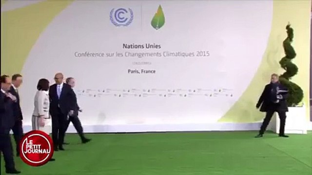 Petit Journal - Arrivée du Roi Mohamed VI à la COP 21