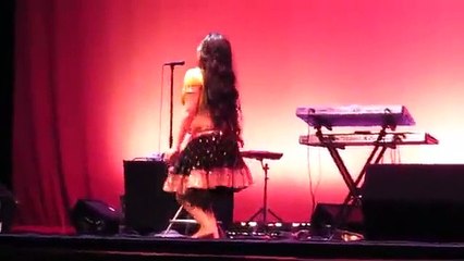 Extreme Vulgar Dance of Actress Meera in California Univeristy