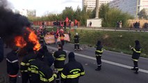 Manifestation des pompiers sur le périphérique à Lille