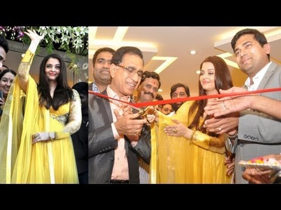 Aishwariya & Amitabh Bachchan inaugurate Kalyan Jeweller's Showroom