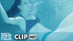 ALASKA Clip 'La piscina' (2015) - Elio Germano [HD]
