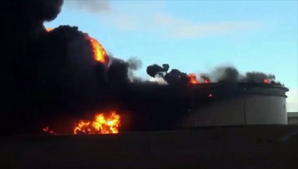 L'État islamique provoque un gigantesque incendie en Libye