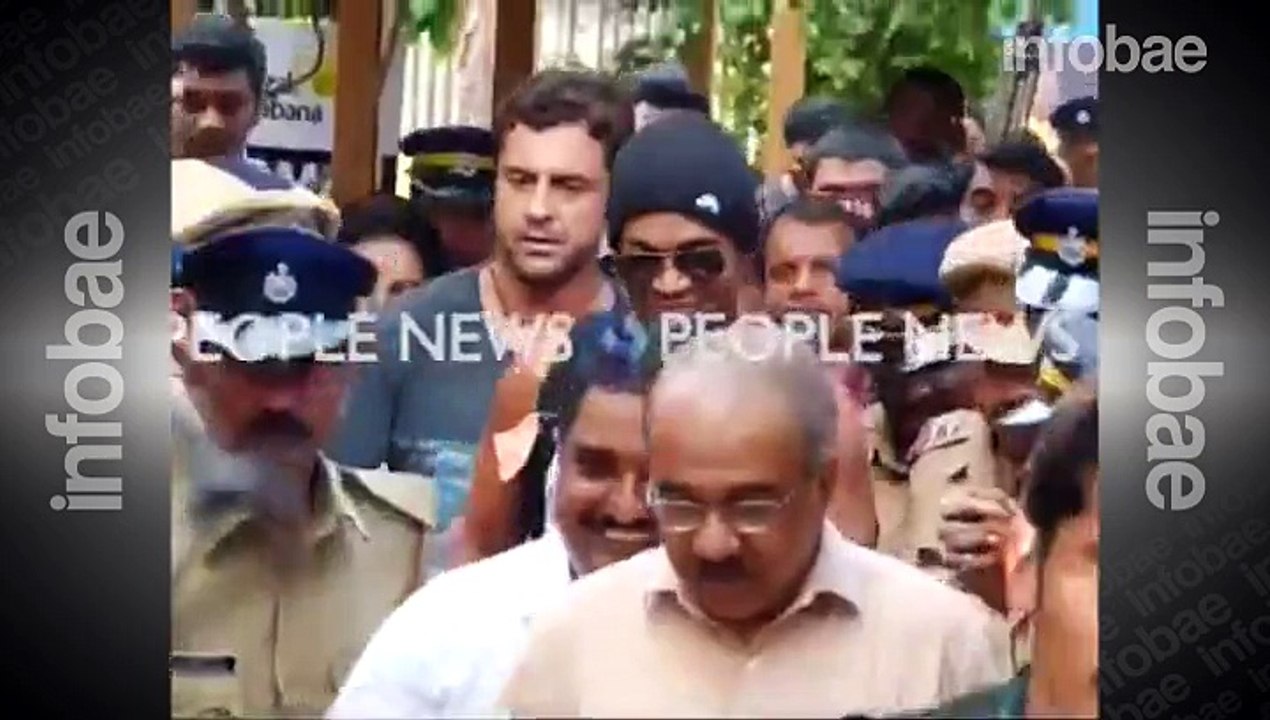 Video: Ronaldinho casi muere aplastado por un semáforo en India
