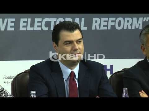 RAMA META E BASHA NE NJE TRYEZE PER REFORMEN ZGJEDHORE