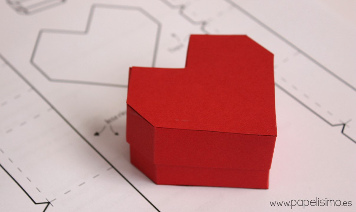 Heart paper box | Caja con forma de corazon. Manualidades de papel de San Valentin