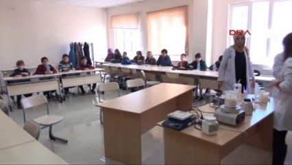 Şanlıurfalı Çocuklar İsotlu Diş Macunu Üretti