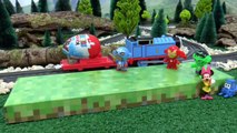 Thomas and Friends Accidents and Rescues with Peppa Pig Minions Batman and Juguetes de Car
