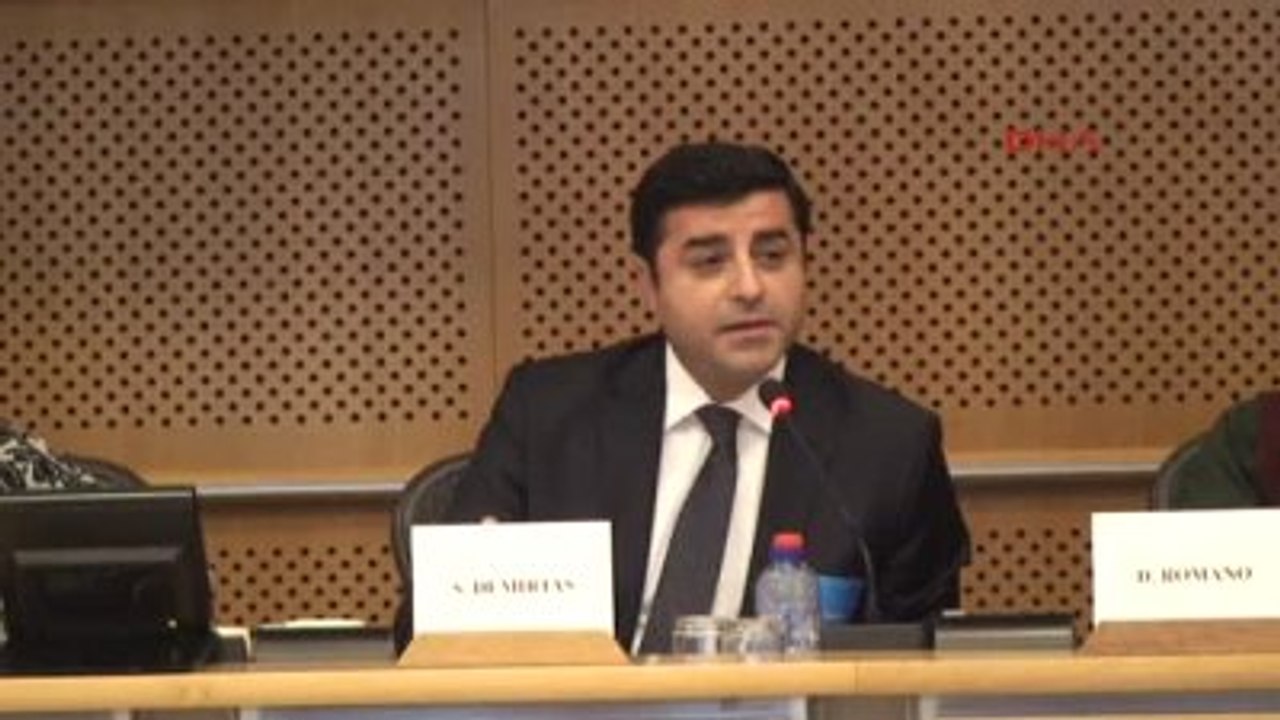 Selahattin Demirtaş AP'de Düzenlenen Türkiye ve Kürtler Konferansı'na Katıldı Ek