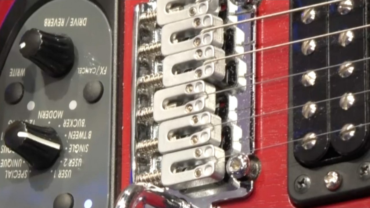 [NAMM] Vox Starstream Modeling Guitar