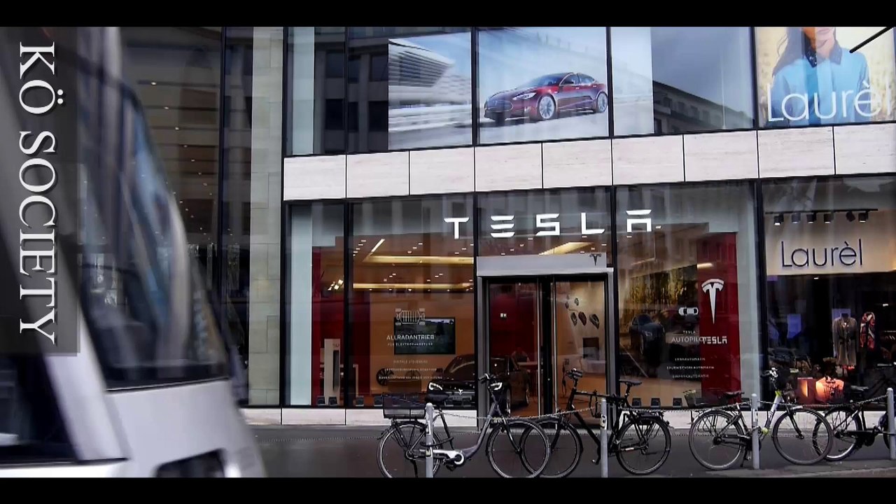 iSpot: The New Tesla Store on Königsallee Düsseldorf