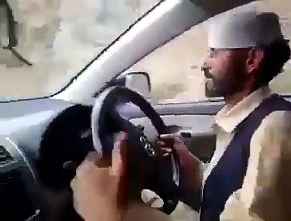 پٹھان آوٹ آف کنٹرول ساری حدیں پار کردی