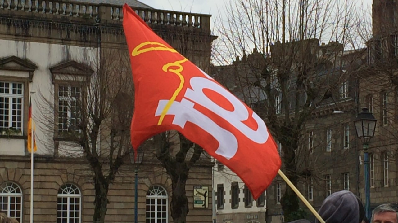 Les fonctionnaires manifestent à Morlaix