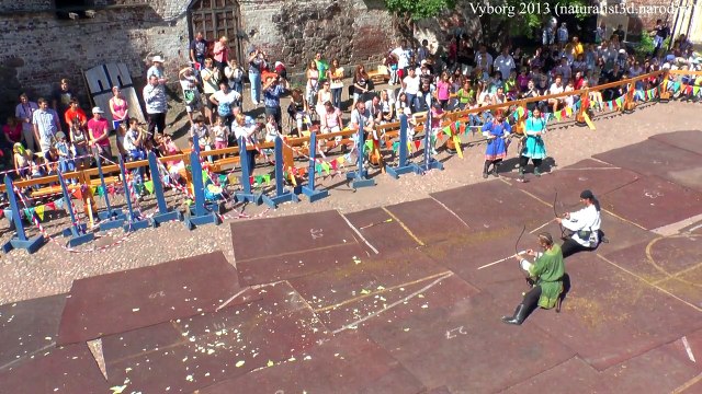 Knight tournament archer bow (Vyborg castle) Рыцарский замок 2013 стрельба из лука