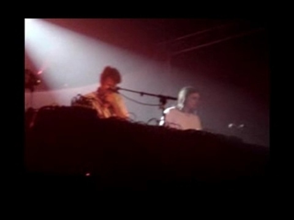 Birdy Nam Nam Live 2007 by Anonyme