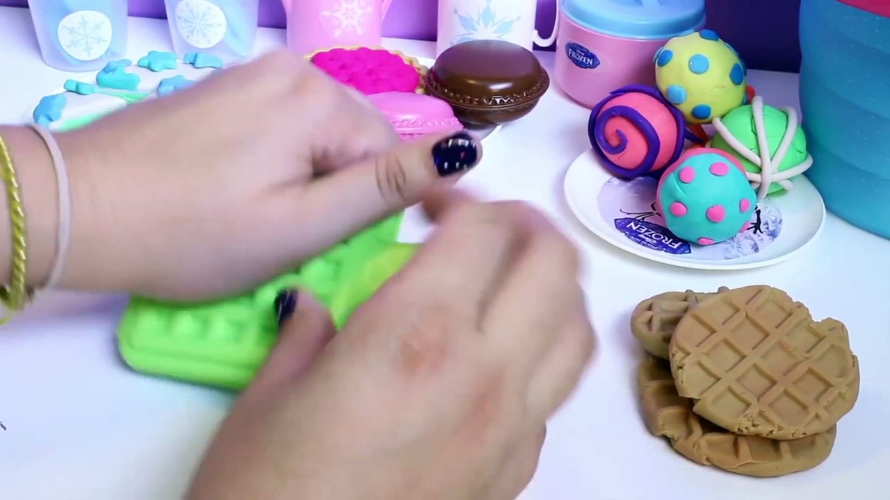 FROZEN STOP MOTION Play Doh Clay Animated Video Elsa Disney Frozen Videos + Toy Videos
