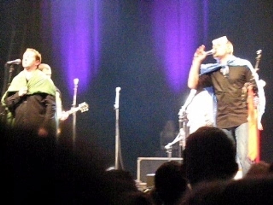 Oldelaf et monsieur D en concert à la Cigale