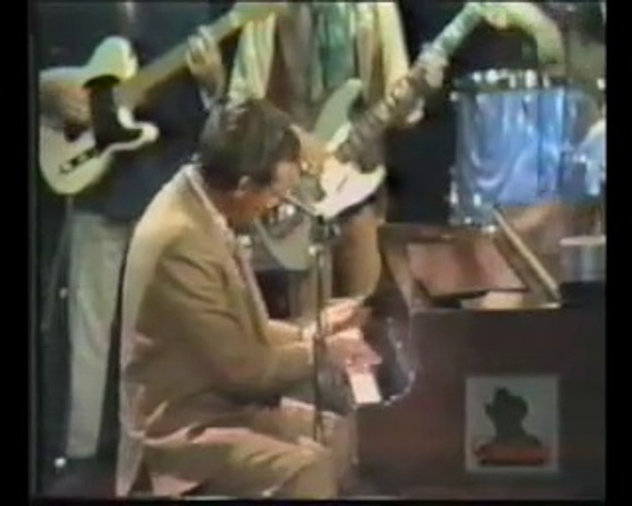 JERRY LEE LEWIS : "WHY DON'T YOU LOVE ME LIKE YOU USED TO DO ?"