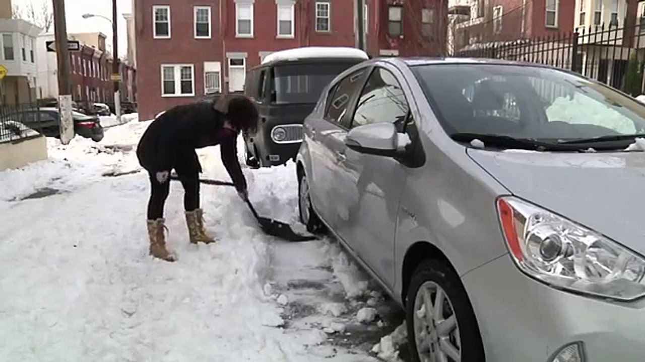 Philly Residents Keep on Digging