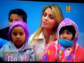 ANGELICA RIVERA, PRESENTAN DISCO PARA EL PAPA, PRIMER IMPACTO, ENE 26 2016