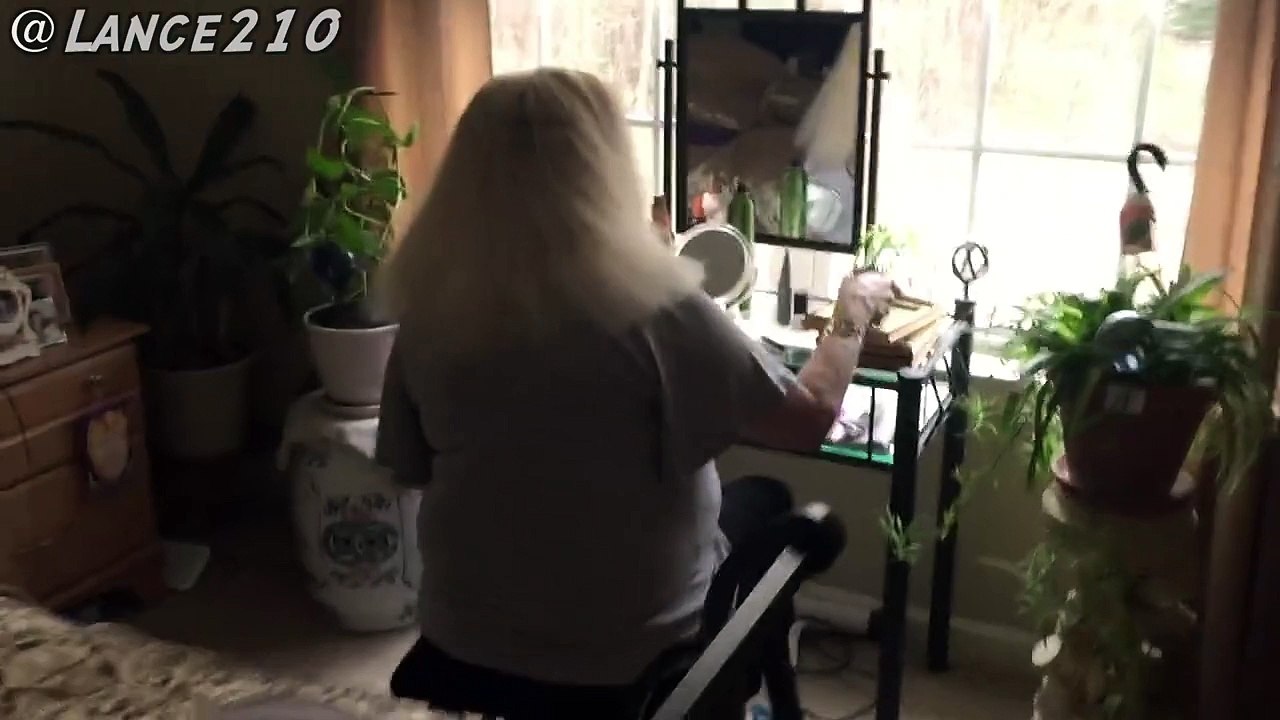 Grandmom doesn't like the present I got her...
