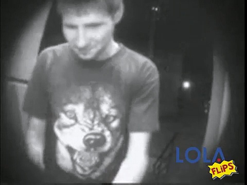 Guy Loses It and Smashes Up ATM