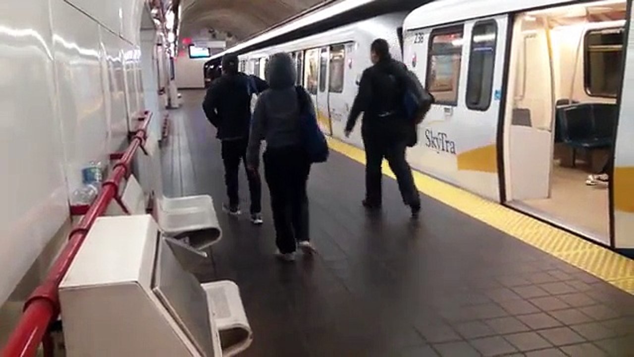 Vancouver Skytrain so quick