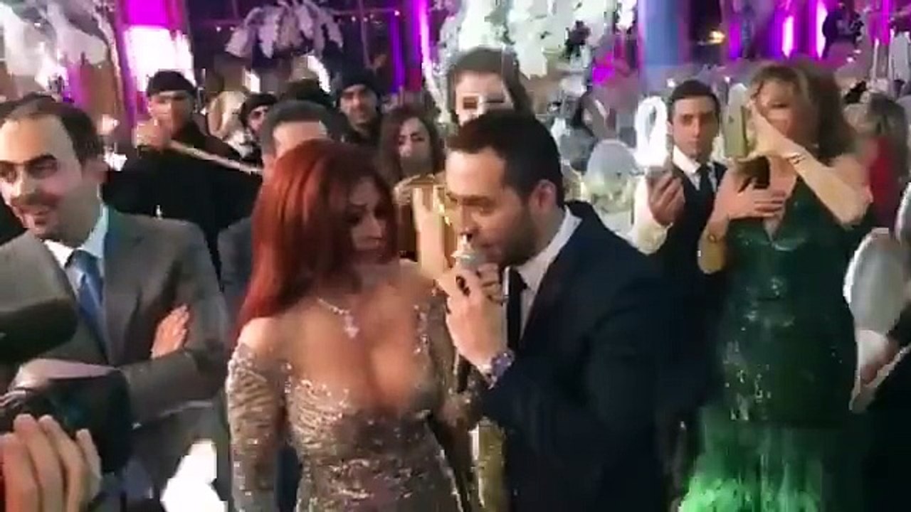 حسين الديك يراقص هيفا وهبي حفلة بيروت غيرك مابختار