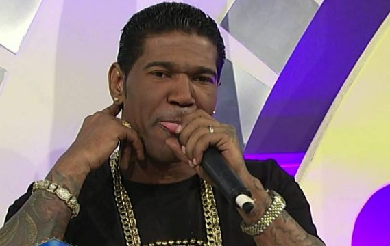 Los cirqueros revelan que Omega esta pidiendo donde sale su mujer