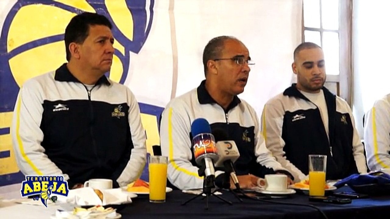 Rueda de prensa de Abejas de Guanajuato previo al cierre de la campaña 2015 - 2016