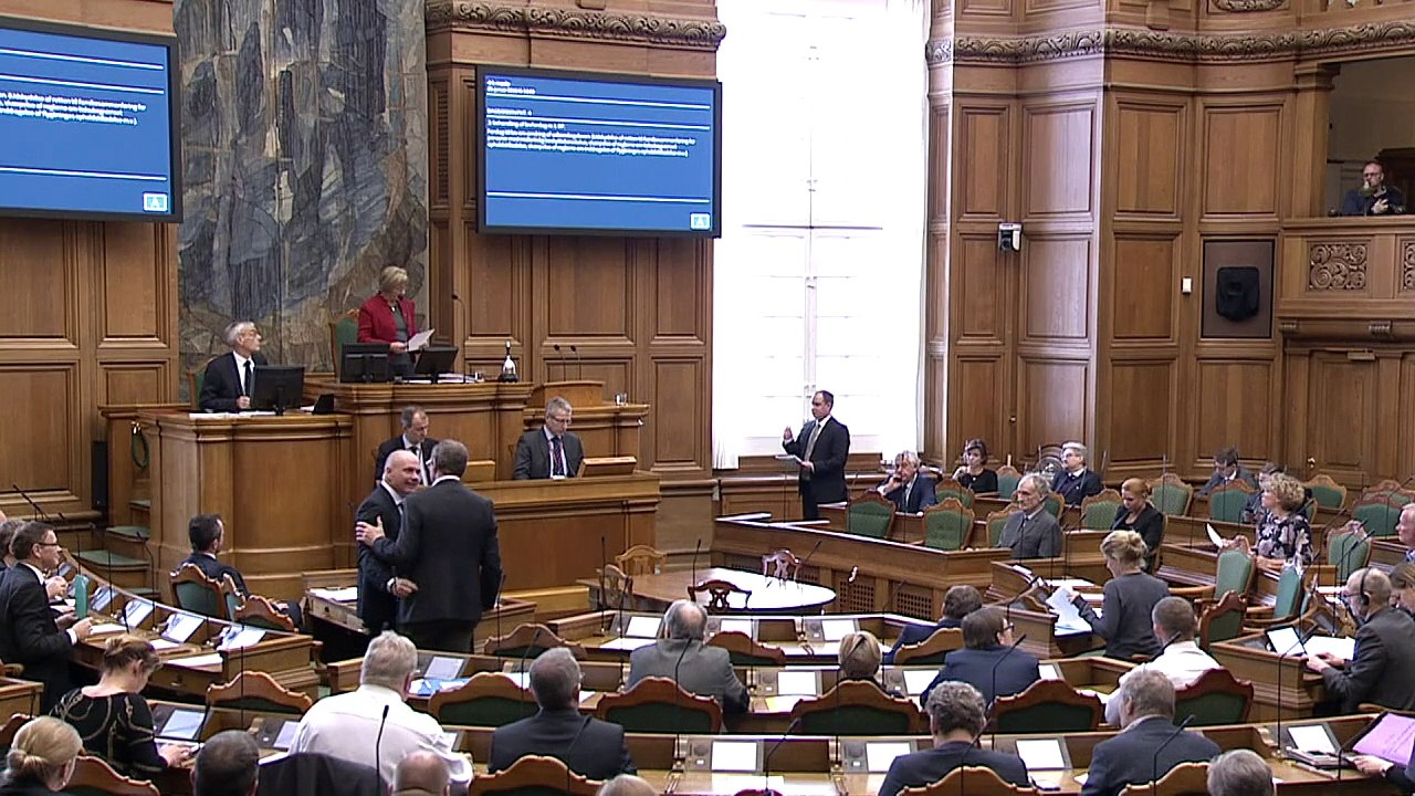 Parlamento dinamarquês aprova reforma ao direito de asilo