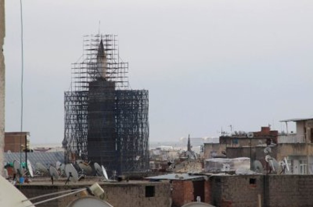 Teröristler 5 Yıldızlı Otele Saldırdı