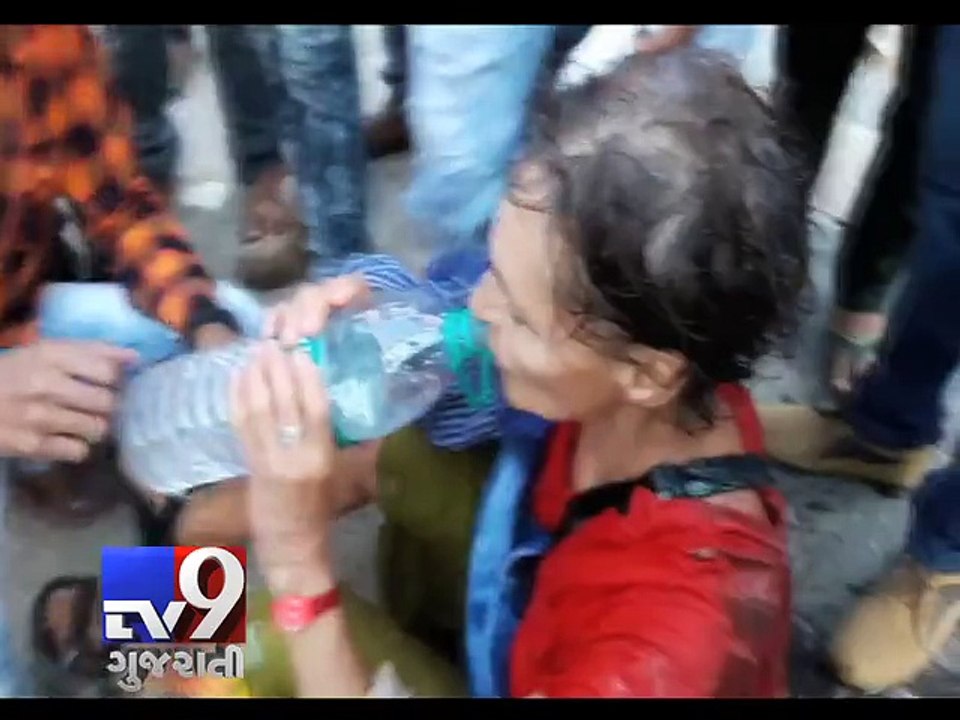 Austrian tourist falls into well while taking selfie, Junagadh - Tv9 Gujarati