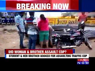 Girl Beaten Up Traffic Police Constable | Caught On Camera