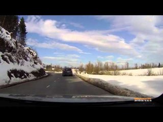 Накануне вечером крупная автокатастрофа произошла в Чеченской республике  Смот