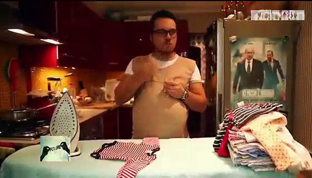 Men try to imitate his wife pregnant