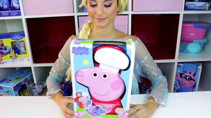 Disney Frozen Queen Elsa open Peppa Pig Jewelry Storage Case in Real Life