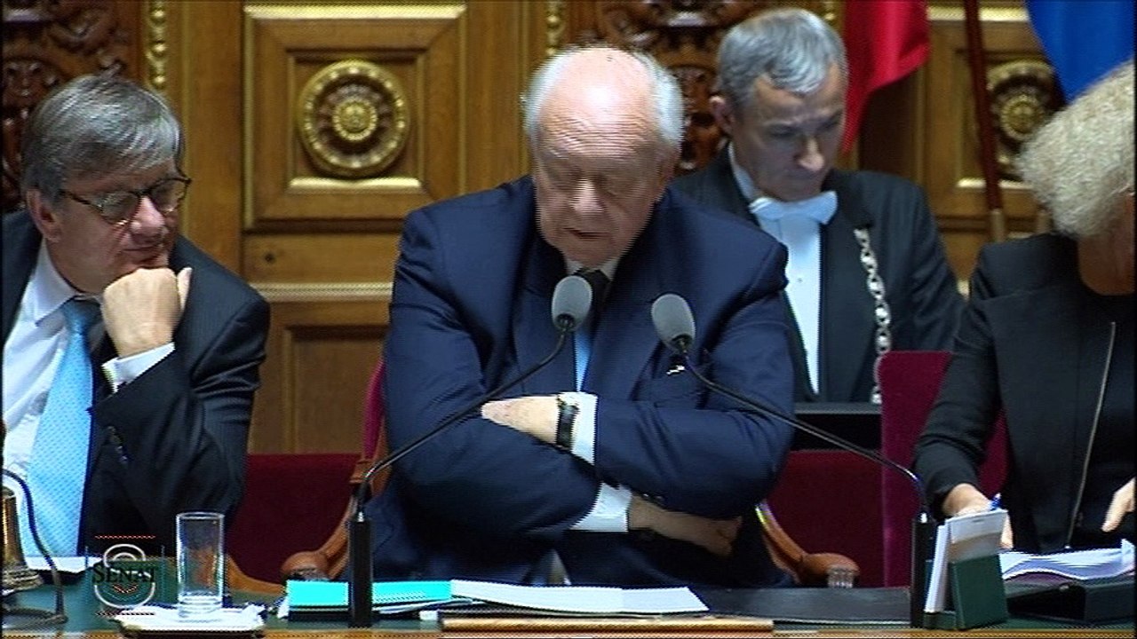 Délais d'instruction des autorisations d'urbanisme : " Le bâtiment est en grande difficulté, quand le Gouvernement s'attaquera-t-il à ces problèmes ? "