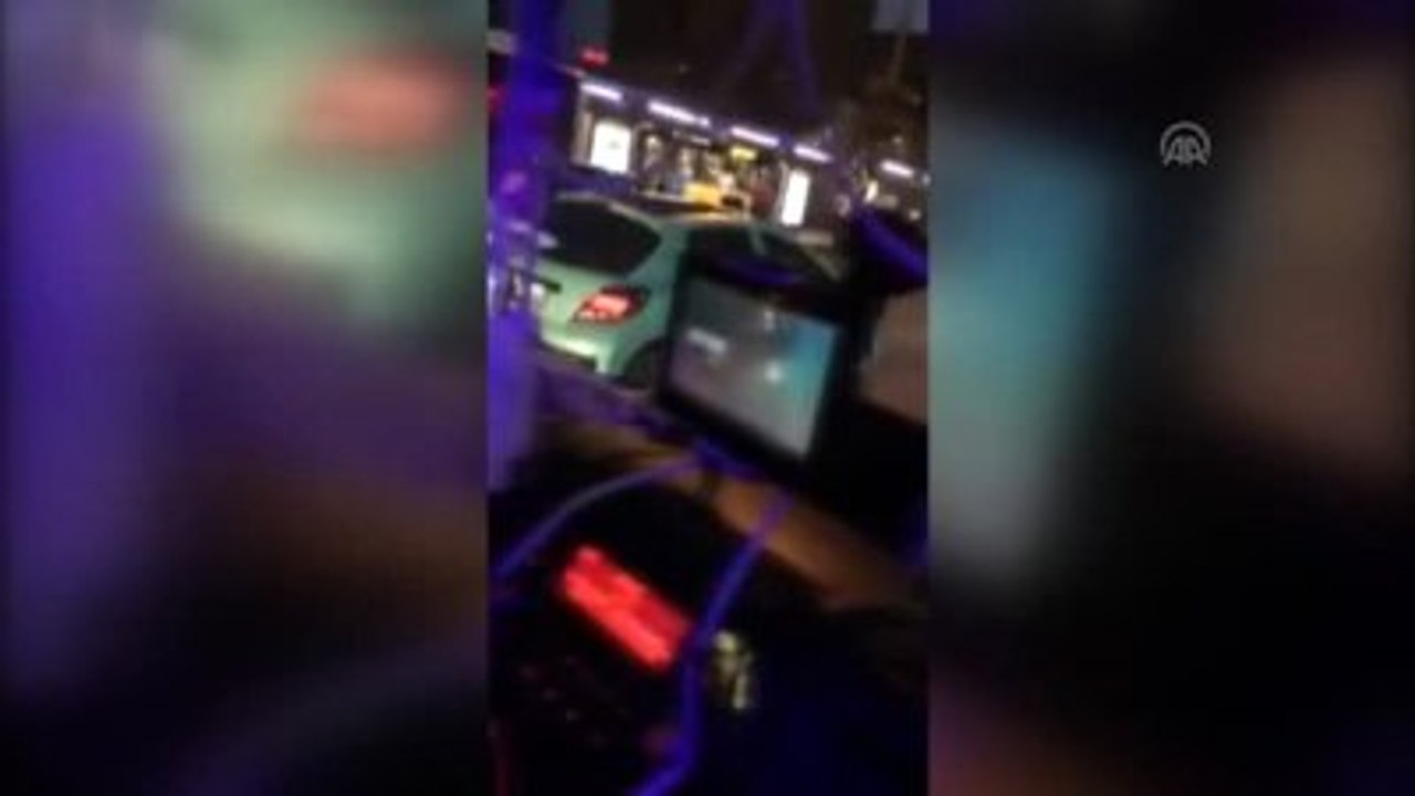 Arşiv) E-5'teki Evlilik Teklifi Sırasında Drifte Ceza