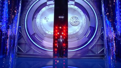 Record du monde de l'homme le plus rapide sur 20 Mètres avec 2 frigo sur le dos !