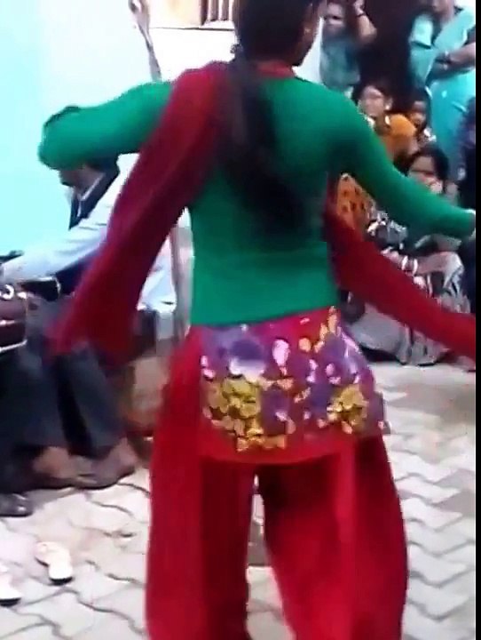 Kinner Dance -Main Der Karta Nahi Der Ho Jati Hai Henna 1991