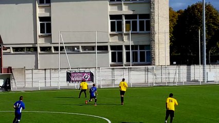 Centre pied gauche Senior B