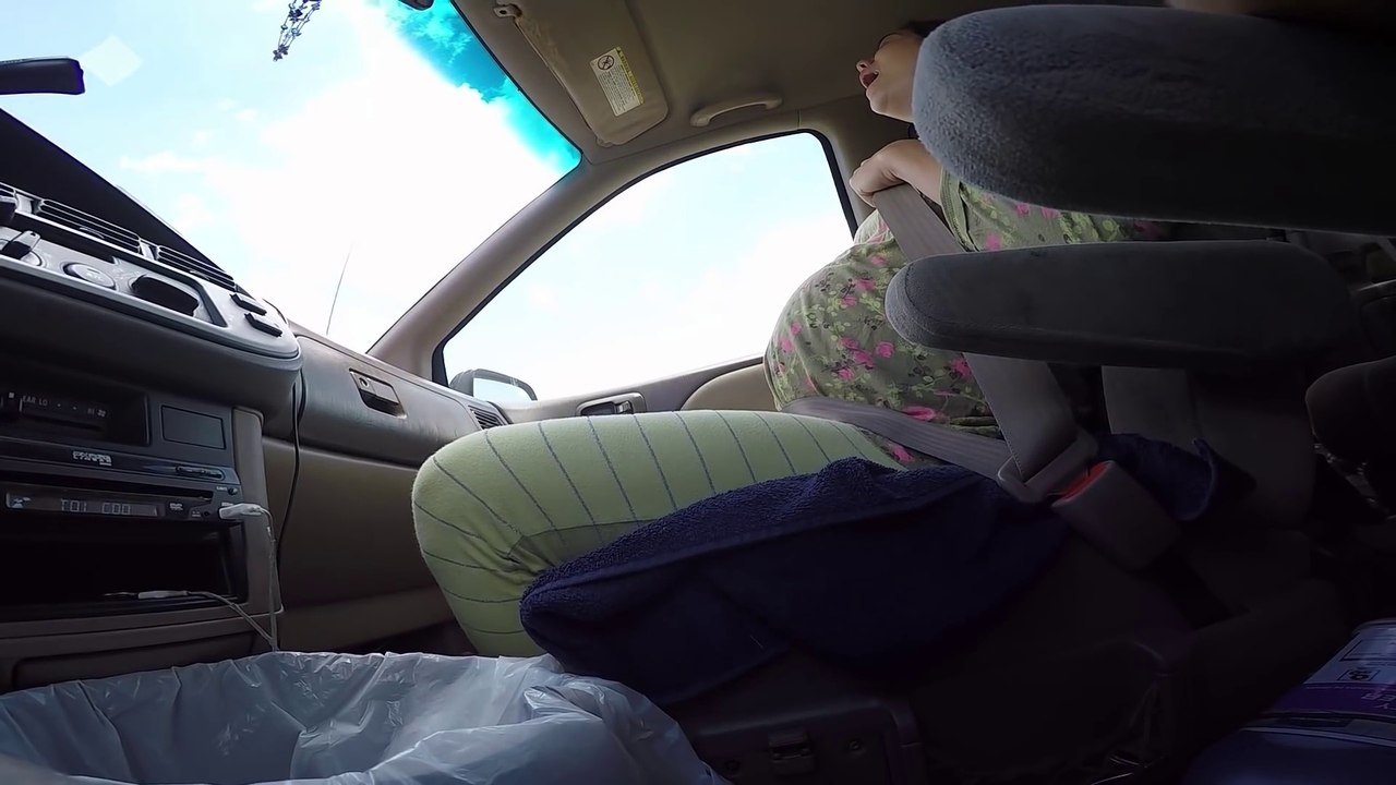 Woman Gives Birth To 10lb Baby In Car Video Dailymotion