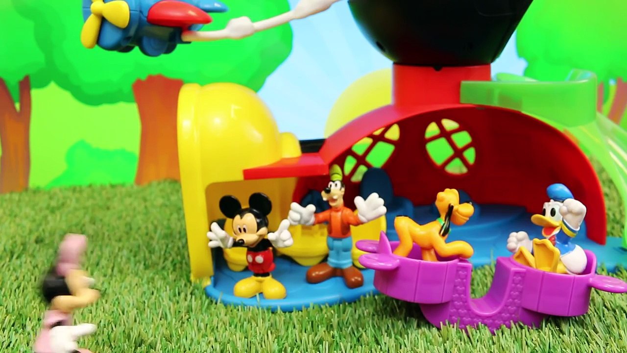 Minnie Mouse Park Play Set and Mickey Mouse with Donald Duck at the Peppa Pig Playground