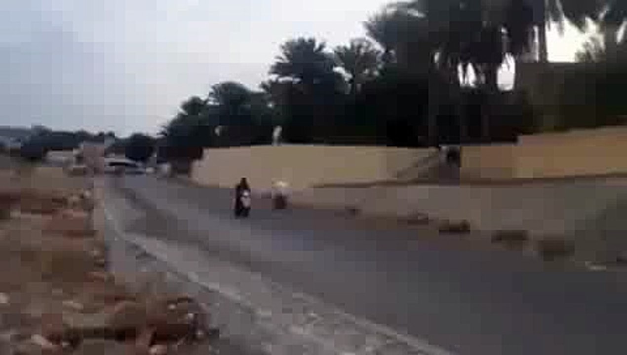 İnanamıyorum Bu Motorcu Çocuk Çıldırmış